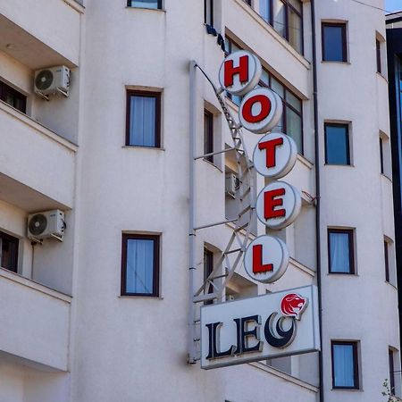 Hotel Leo ペーチ エクステリア 写真