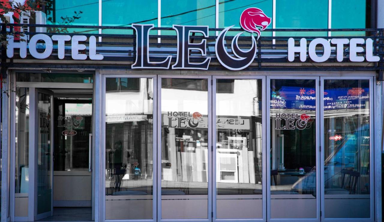 Hotel Leo ペーチ エクステリア 写真
